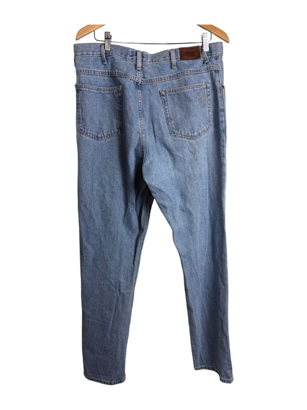 L.L.Bean Classic Fit Straight Leg Jeans Shoes? Men's Light Blue Denim 35x34
